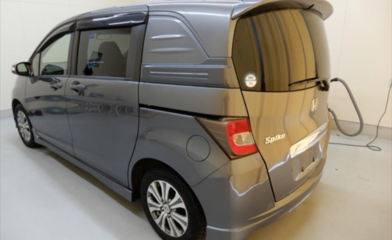 HONDA FREED SPIKE G Aero 2012