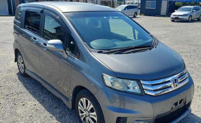 HONDA FREED SPIKE G Aero 2012
