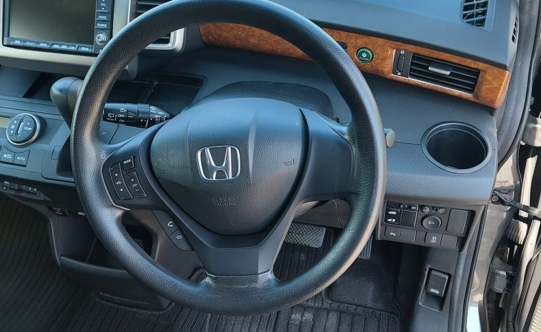 HONDA FREED SPIKE G Aero 2012