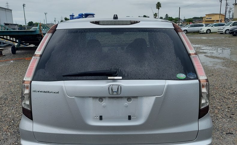 HONDA STREAM ZS 2009