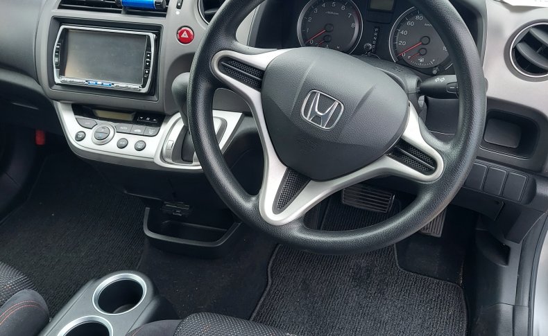 HONDA STREAM ZS 2009