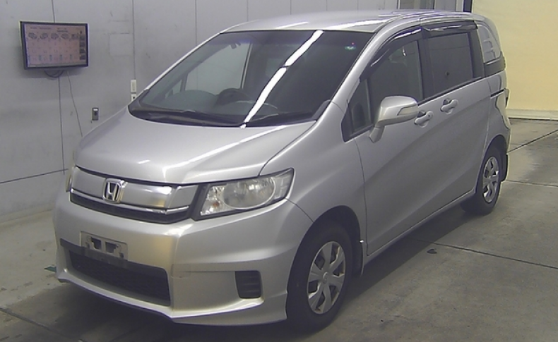 HONDA FREED SPIKE G Just Selection 2015