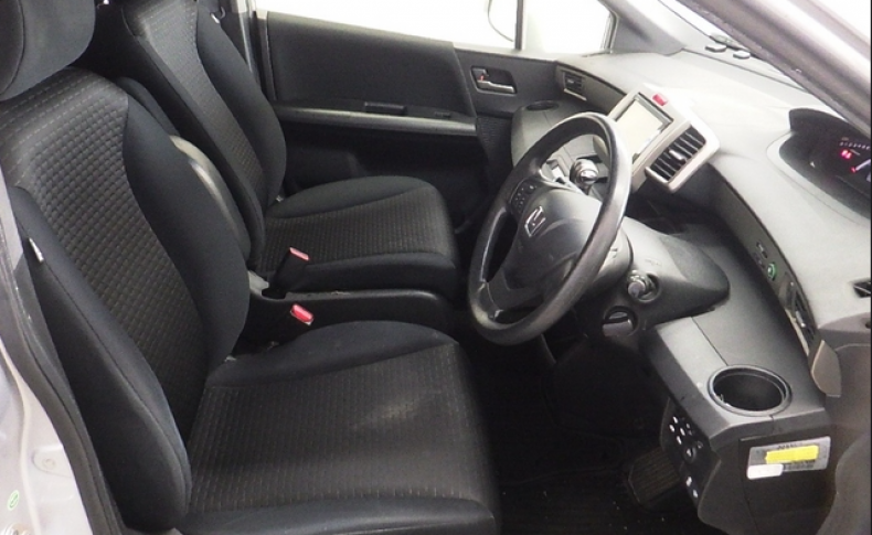 HONDA FREED SPIKE G Just Selection 2015