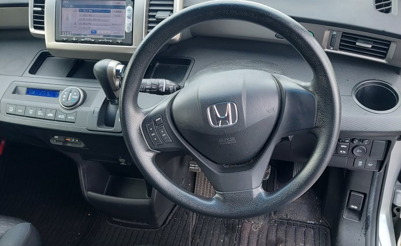 HONDA FREED SPIKE G Just Selection 2015