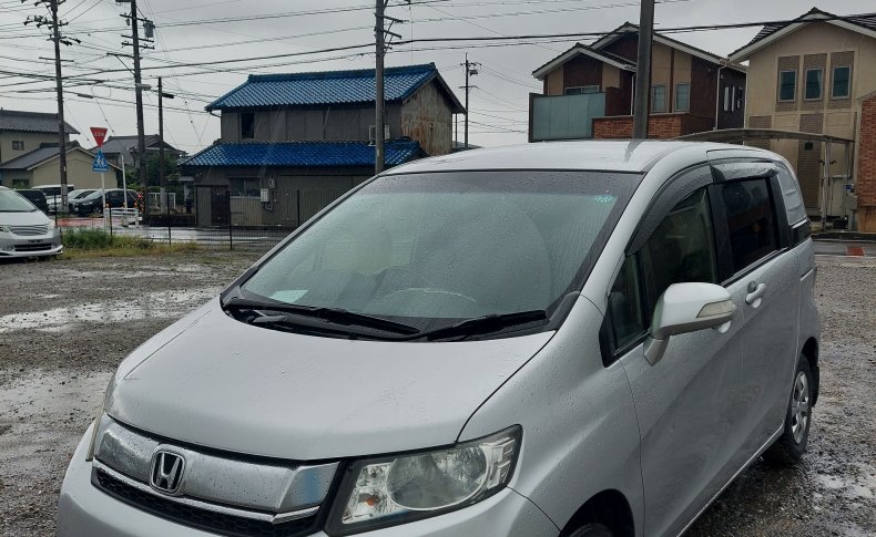 HONDA FREED SPIKE G Just Selection 2015