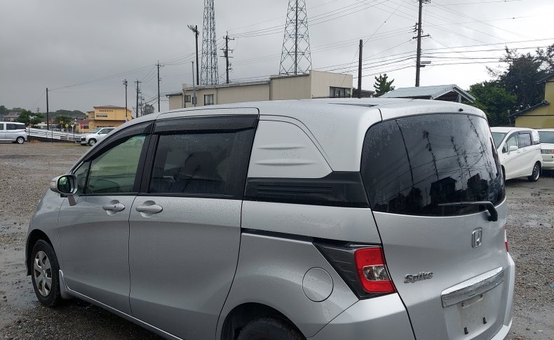 HONDA FREED SPIKE G Just Selection 2015