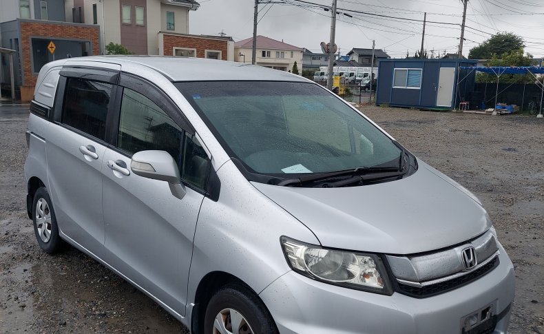 HONDA FREED SPIKE G Just Selection 2015