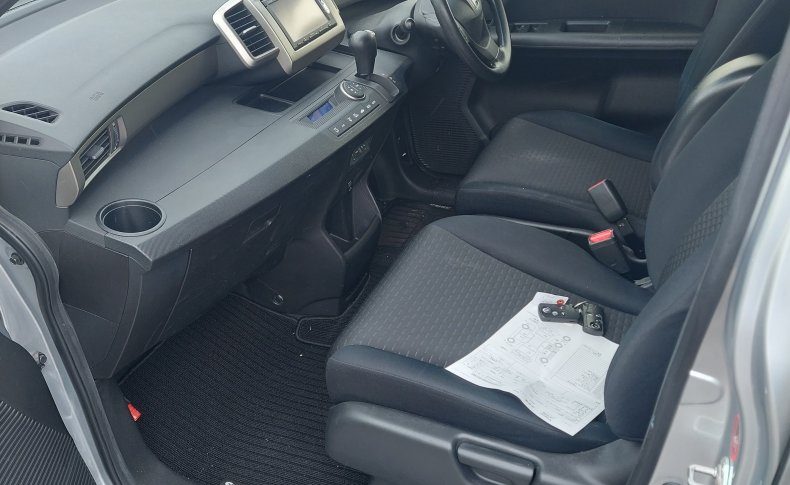 HONDA FREED SPIKE G Just Selection 2015