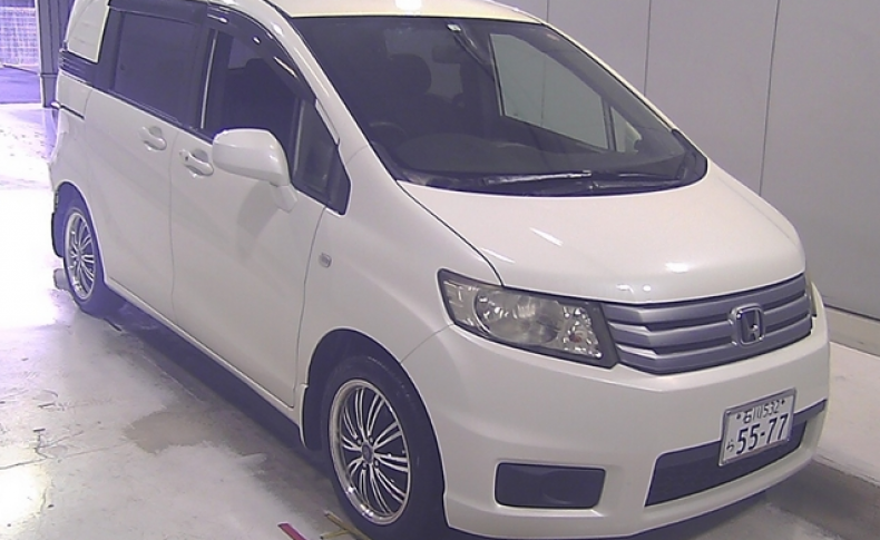 HONDA FREED SPIKE G Just Selection 2010