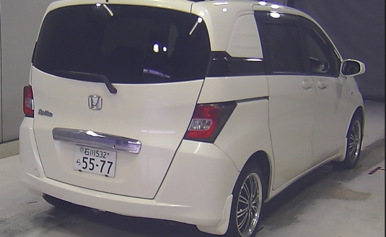 HONDA FREED SPIKE G Just Selection 2010