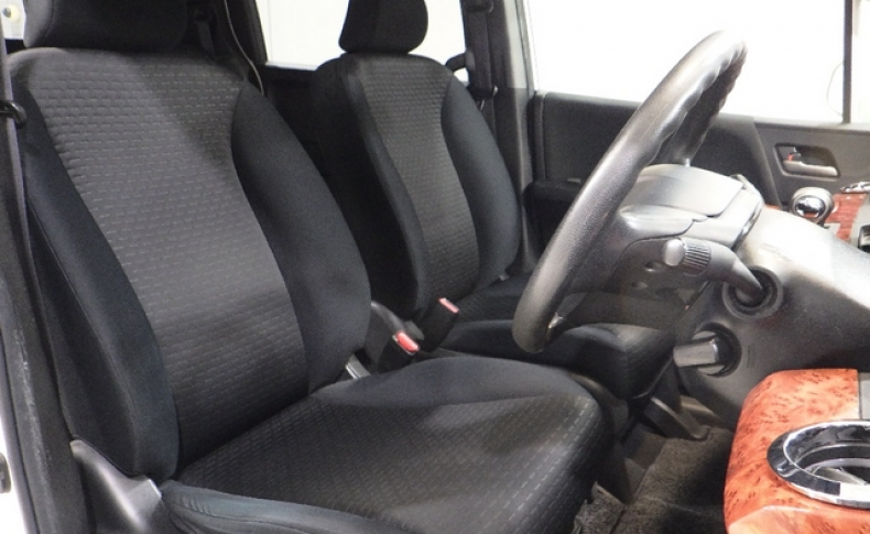 HONDA FREED SPIKE G Just Selection 2010
