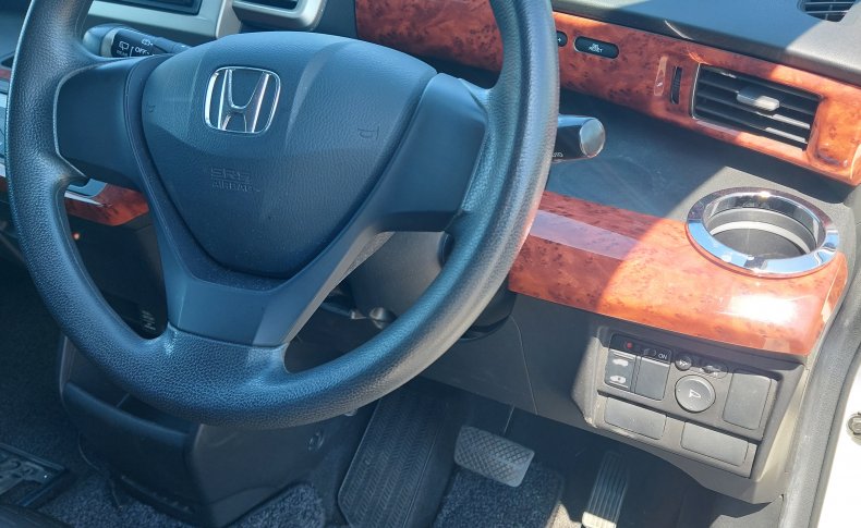 HONDA FREED SPIKE G Just Selection 2010