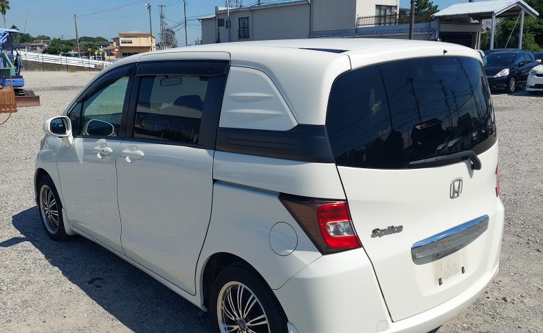 HONDA FREED SPIKE G Just Selection 2010