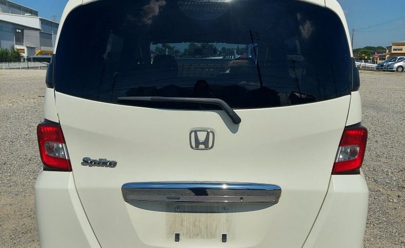 HONDA FREED SPIKE G Just Selection 2010