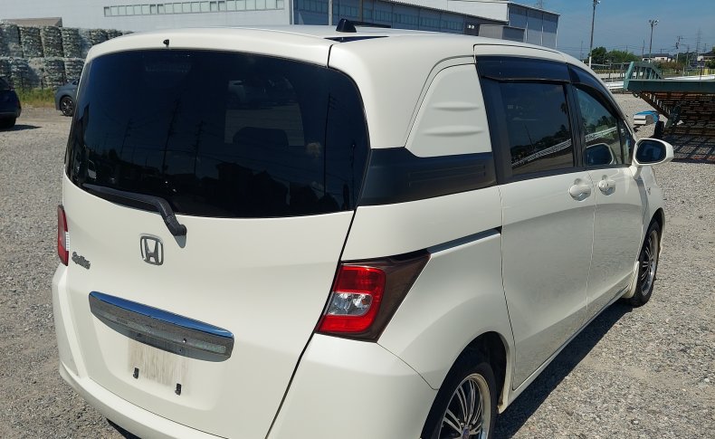 HONDA FREED SPIKE G Just Selection 2010