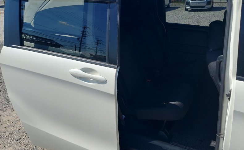 HONDA FREED SPIKE G Just Selection 2010