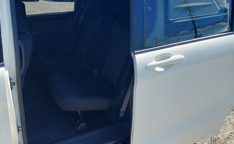 HONDA FREED SPIKE G Just Selection 2010