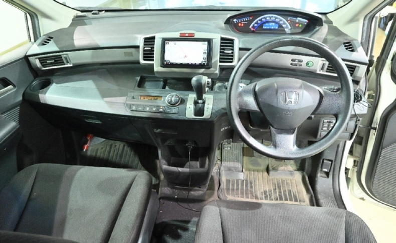 HONDA FREED G Just Selection 2011