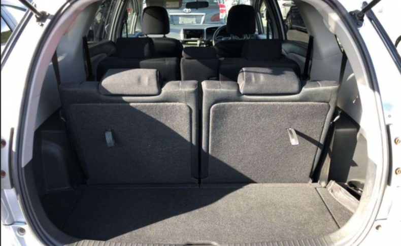 TOYOTA WISH 1.8X HID Selection 2011