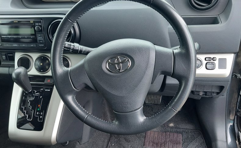 TOYOTA COROLLA RUMION 1.5G Aero Tourer 2008
