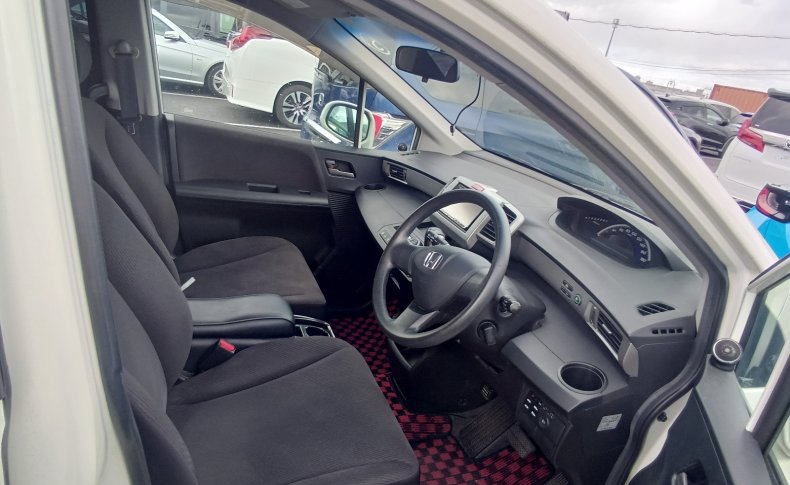 HONDA FREED G Just Selection 2011