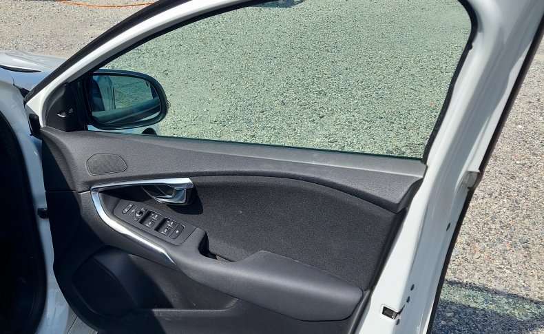VOLVO V40  2016