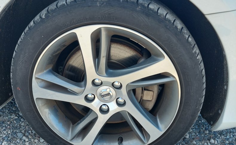 VOLVO V40  2016