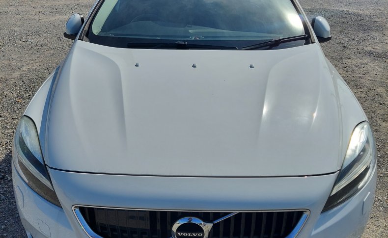 VOLVO V40  2016