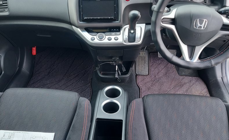 HONDA STREAM RSZ S PACKAGE 2009