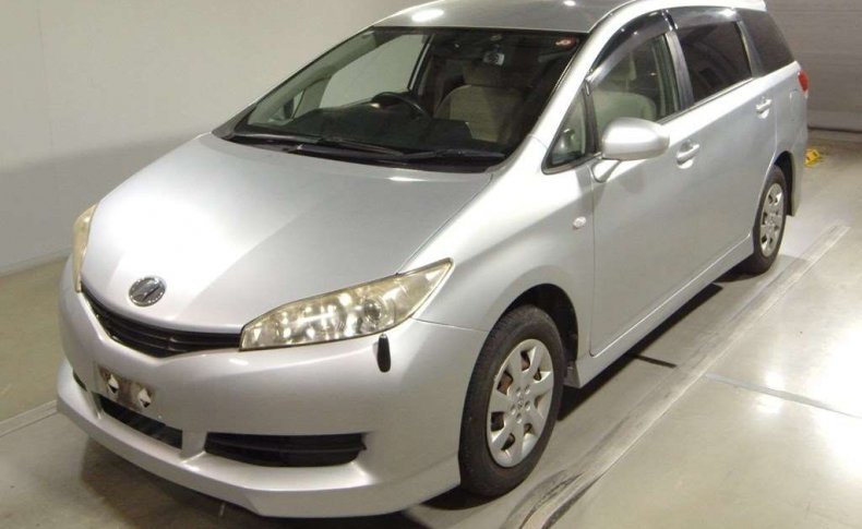 TOYOTA WISH 1.8X 4WD 2010