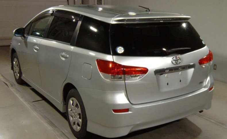 TOYOTA WISH 1.8X 4WD 2010