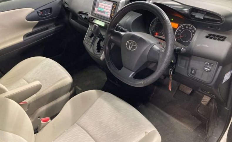 TOYOTA WISH 1.8X HID Selection 2010