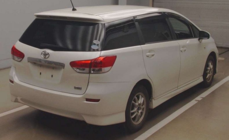 TOYOTA WISH 1.8X HID Selection 2010