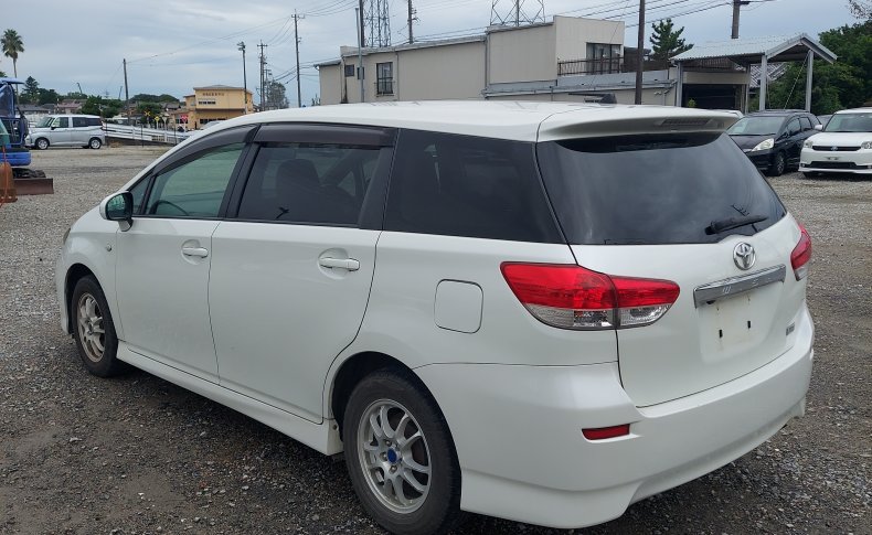 TOYOTA WISH 1.8X HID Selection 2010