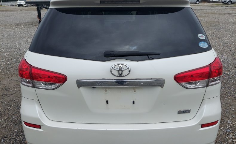 TOYOTA WISH 1.8X HID Selection 2010