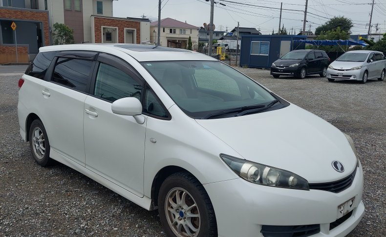 TOYOTA WISH 1.8X HID Selection 2010