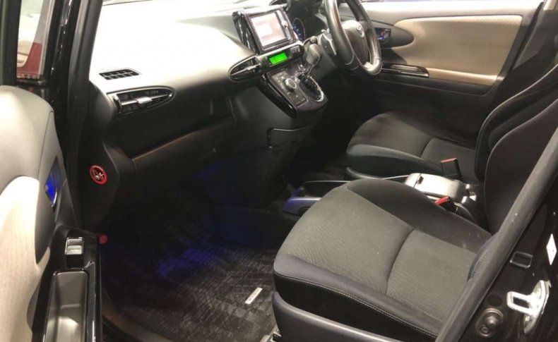 TOYOTA WISH 1.8S 2011