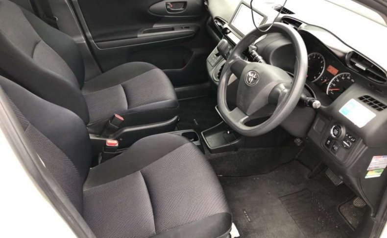 TOYOTA WISH 1.8X 2012