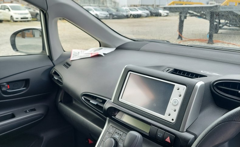 TOYOTA WISH 1.8X 2012