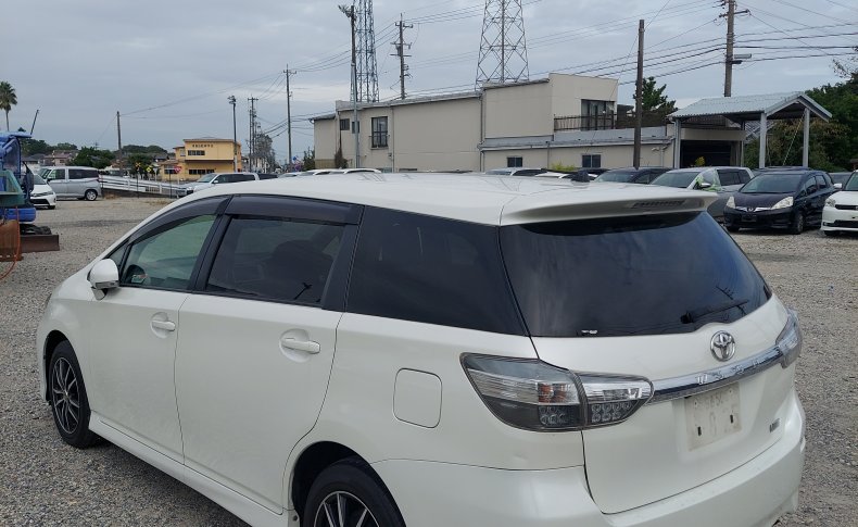 TOYOTA WISH 1.8X 2012