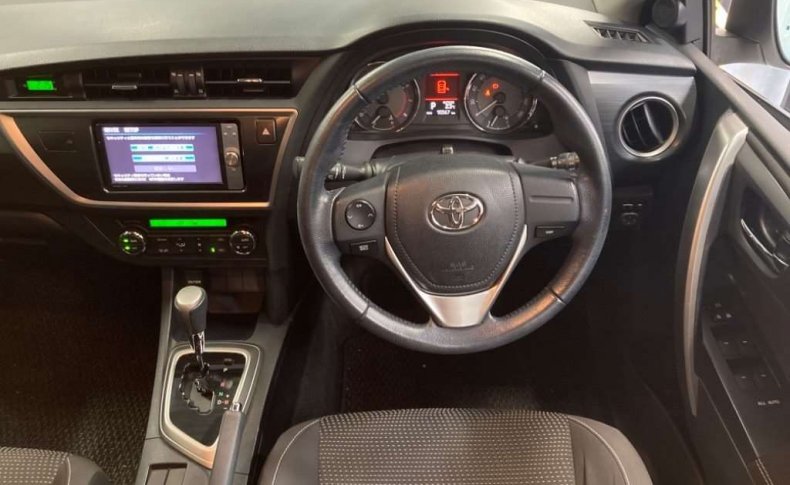 TOYOTA AURIS 150X S Package 2012