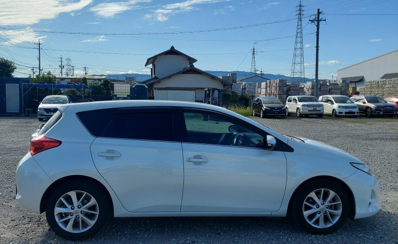 TOYOTA AURIS 150X S Package 2012