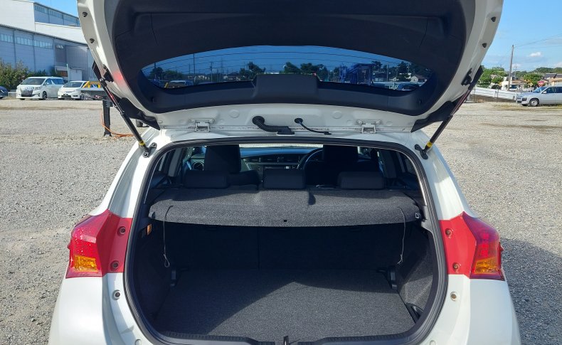 TOYOTA AURIS 150X S Package 2012