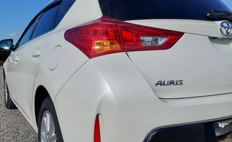 TOYOTA AURIS 150X S Package 2012