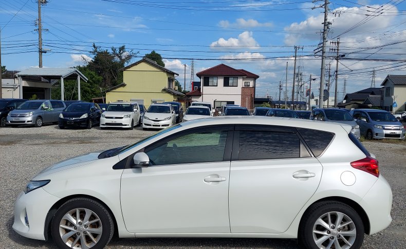 TOYOTA AURIS 150X S Package 2012