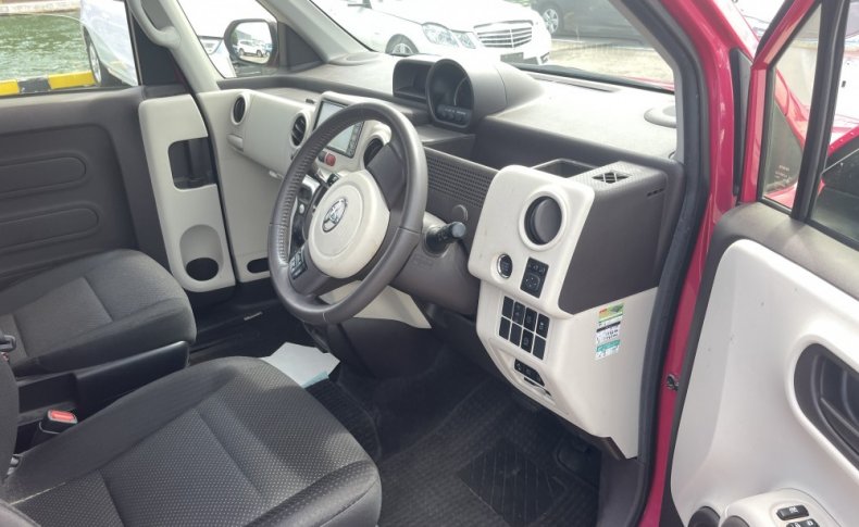 TOYOTA PORTE G 2019