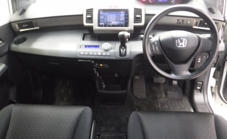 HONDA FREED SPIKE G Just Selection 2014