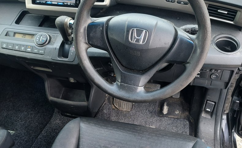 HONDA FREED SPIKE G Aero 2011