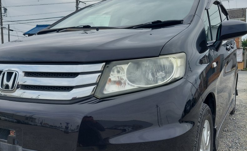 HONDA FREED SPIKE G Aero 2011