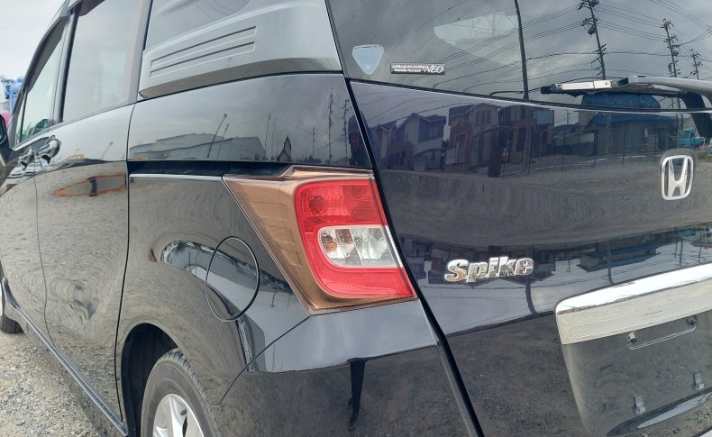 HONDA FREED SPIKE G Aero 2011